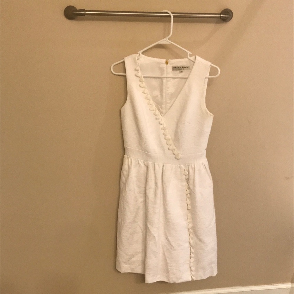 Trina Turk size 4 white midi dress